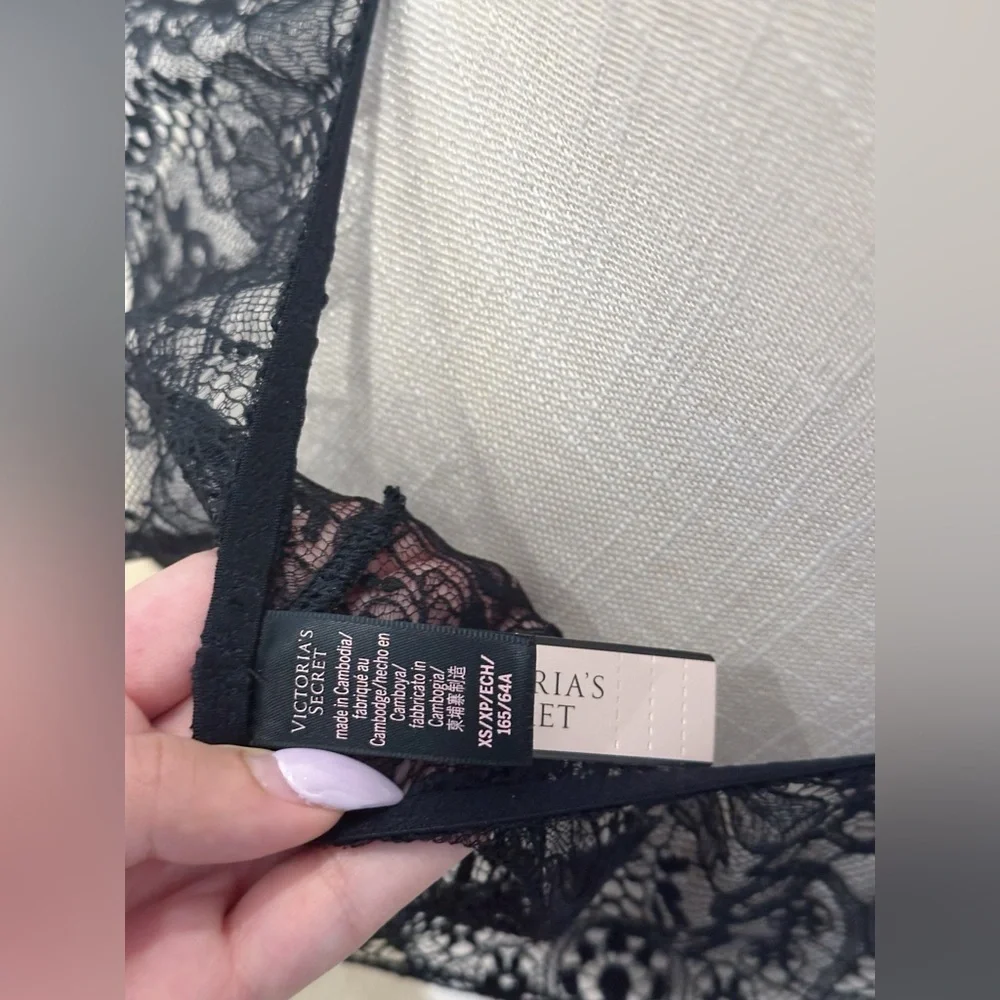 Victoria’s Secret vintage inspired black bustier and undies set - Picture 5 of 5